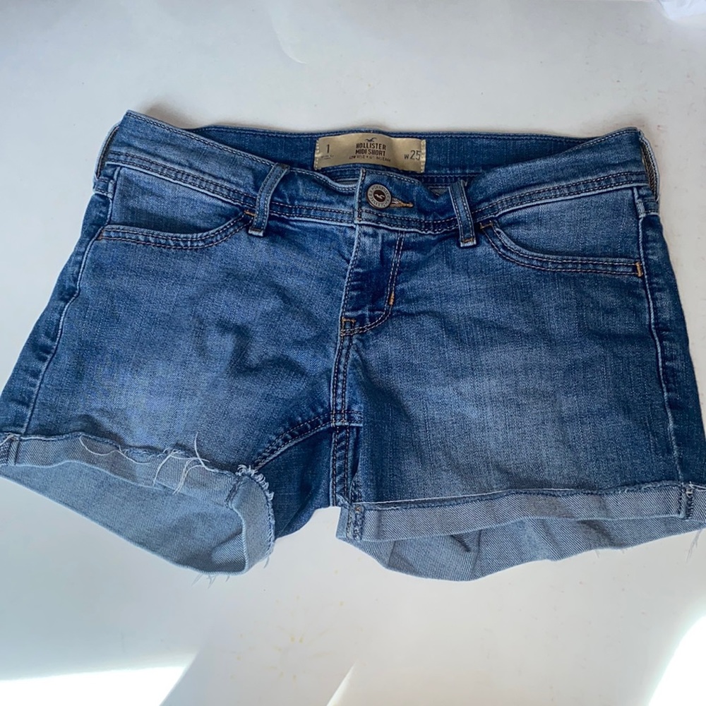 hollister midi short, waist 25
